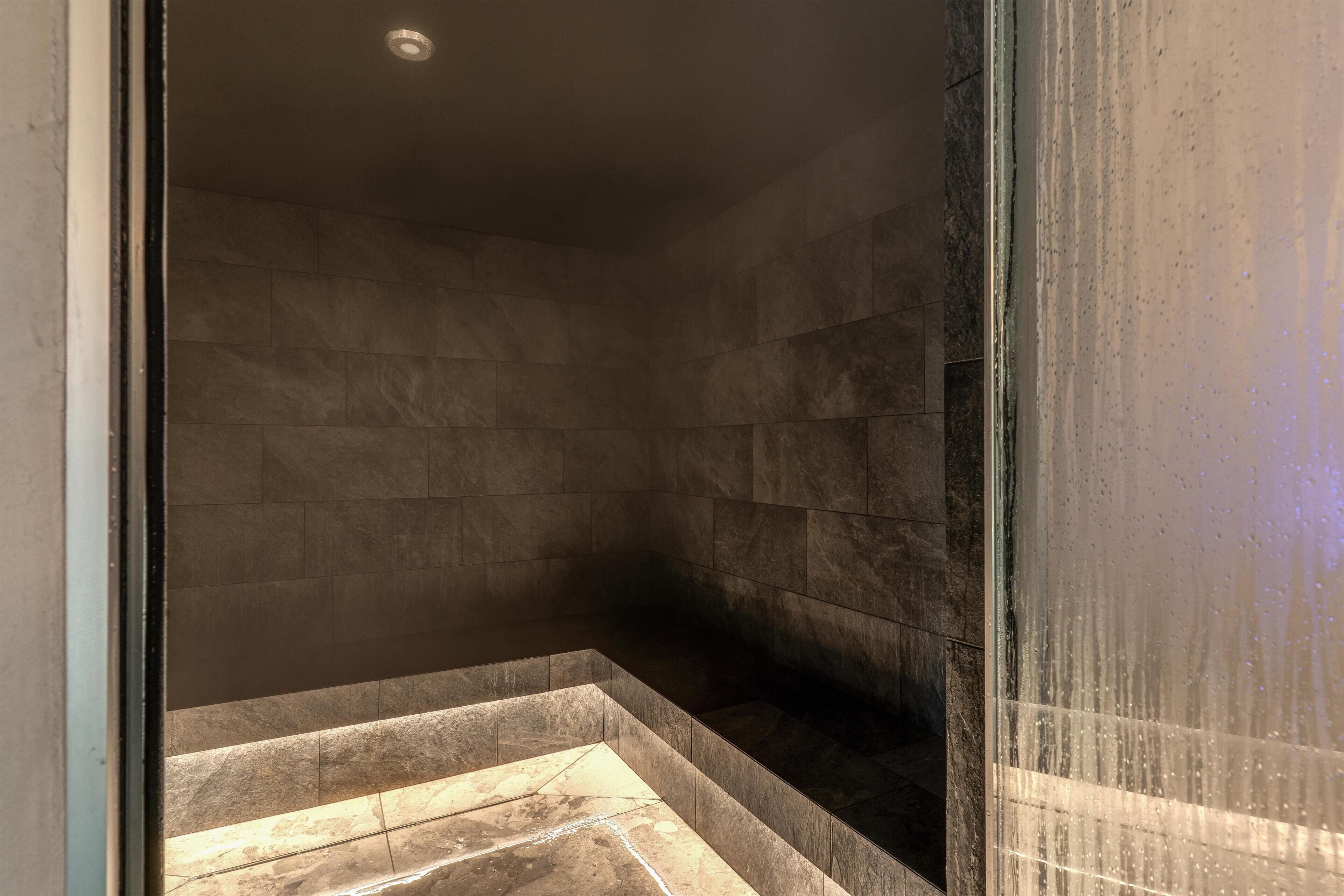 ทรีทเมนท์ดูแลผิว, การนวดแบบดีพทิชชู, ทรีทเมนท์ดูแลผิวหน้า, ทำเล็บ