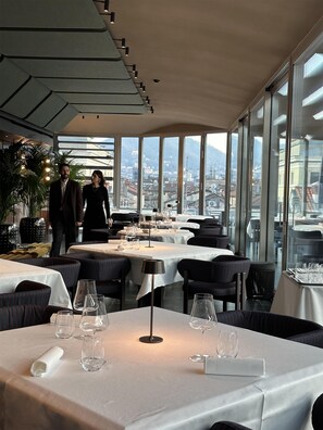 2 restaurants, breakfast served - Palazzo San Gottardo Lake Como, a Radisson Collection (Como)