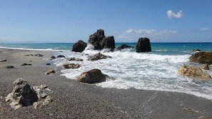 Beach nearby - House facing the sea in San Saba (Messina)