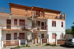 Exterior - House facing the sea in San Saba (Messina)