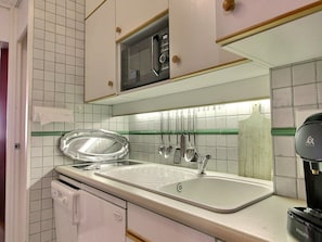 Fridge, dishwasher - Studio Cabin in Aime 2000, 4 Pers, Sunny View (Plagne Aime 2000)