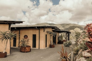 숙박 시설 정면