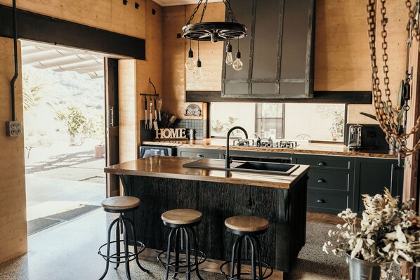 House, Private Pool, Valley View | Private kitchen - Mayan Farm Villas (Kin Kin)