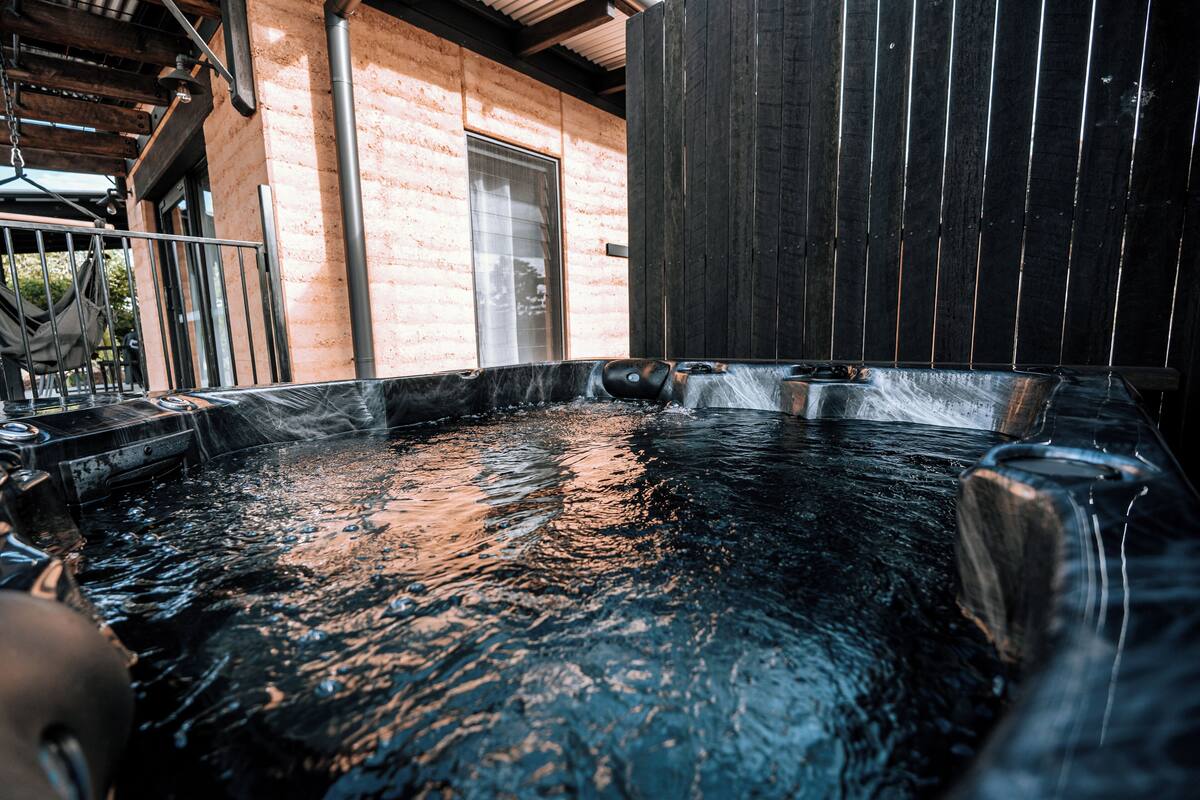 Private spa tub