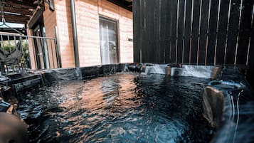 Deluxe Villa, Valley View | Private spa tub
