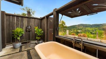 Exclusive House, 3 Bedrooms, Private Pool, Hill View | Bathroom | Separate bathtub and shower, deep-soaking bathtub, rainfall showerhead