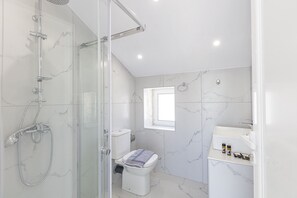 Villa, 2 Bedrooms, Smoking, Private Pool | Bathroom - Mythos 3 (Agios Vasileios)