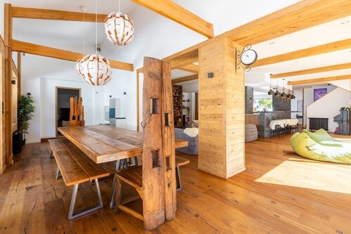 Chalet in the heart of the Pyrenees, at the foot of the slopes