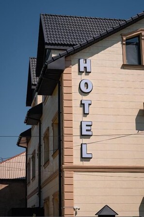 Exterior detail - BnB Hotel Shymkent (Shymkent)