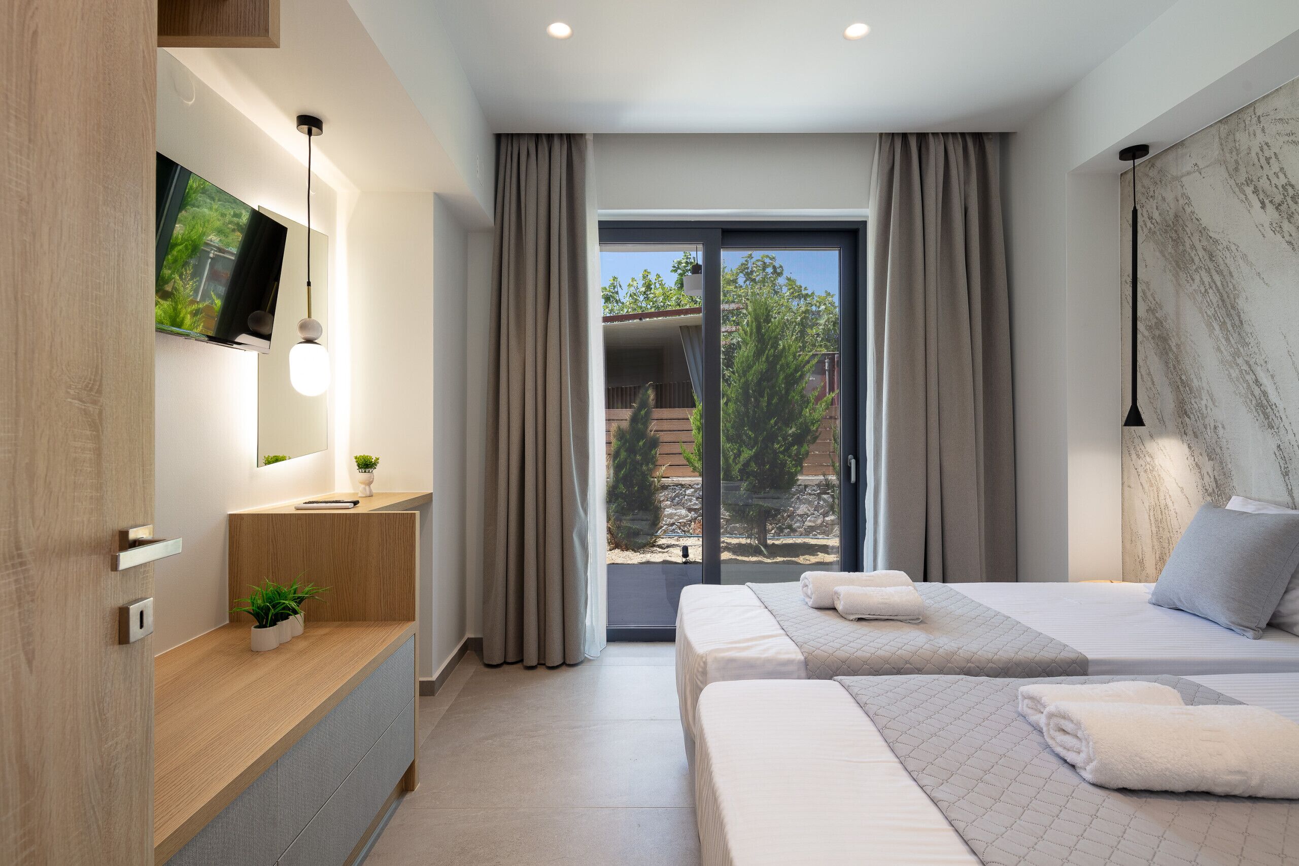 4 slaapkamers, gratis babybedden, beddengoed