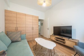 TV - one bedroom apartment, Zen sunny, zugrafou (Zografou)