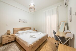 Desk, iron/ironing board, WiFi, bed sheets - one bedroom apartment, Zen sunny, zugrafou (Zografou)