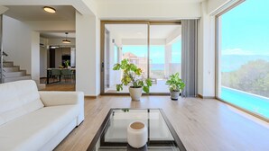 Ảnh chưa phân loại, 3 trong số 36 ảnh, nút
