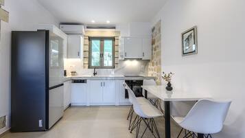 Vila, 2 kamar tidur, Boleh Merokok, kolam renang pribadi | Dapur pribadi | Oven, mesin pencuci piring, mesin pembuat kopi/teh, dan pemanggang roti