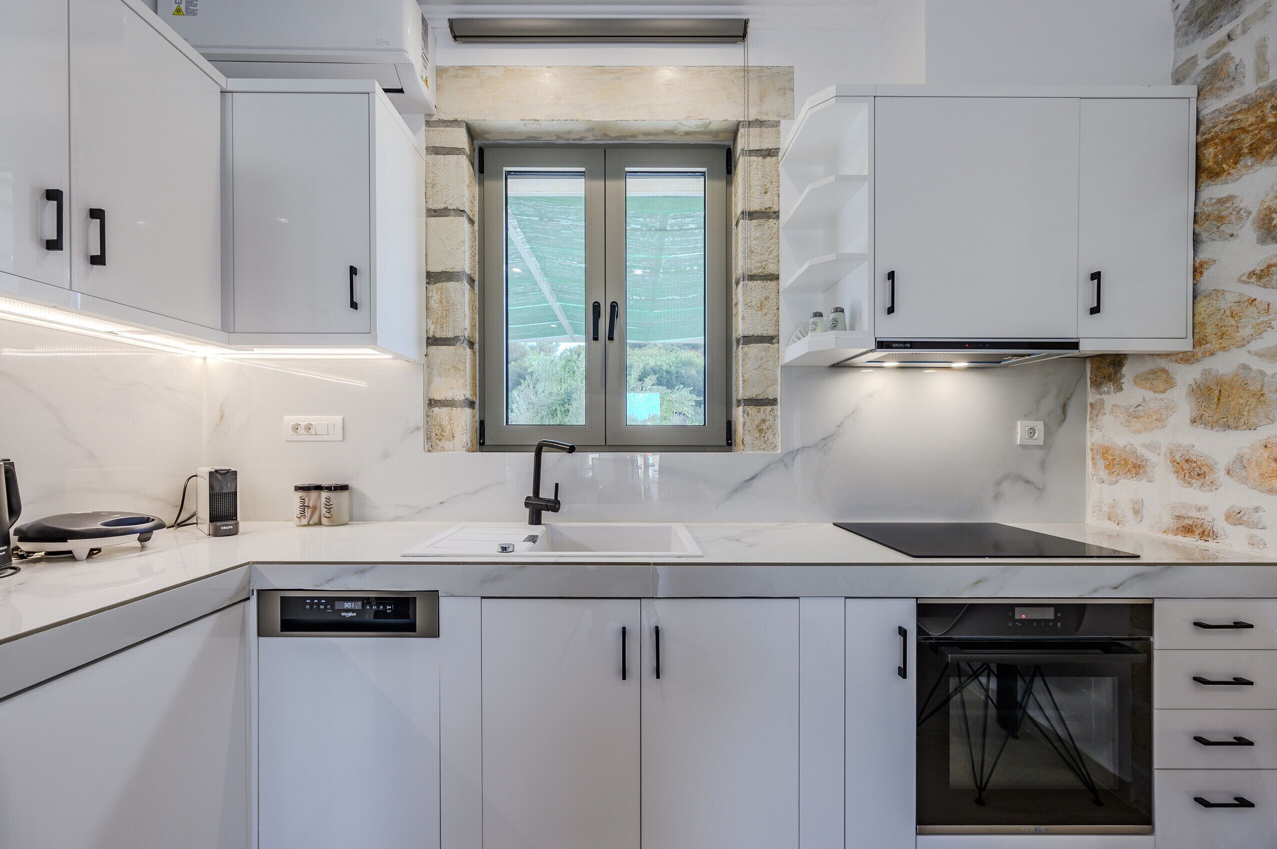 Oven, dishwasher, coffee/tea maker, toaster