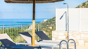 Outdoor pool - Lemoni Villa (Mylopotamos)