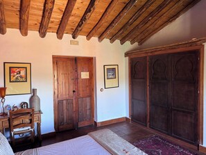 Deluxe Double Room, Mountain View | Minibar, free cribs/infant beds, free WiFi, bed sheets - La Guzmana de Ronda (Ronda)