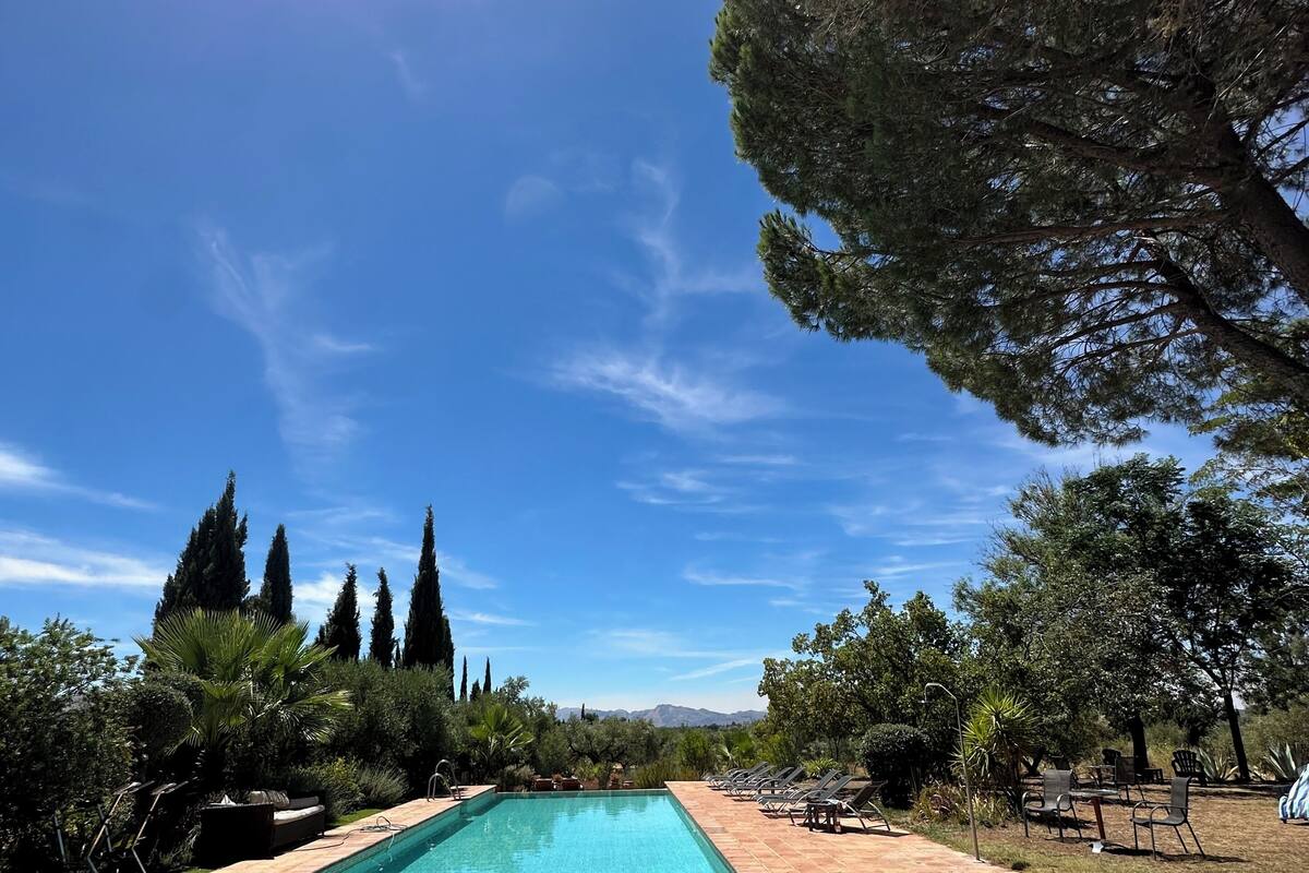 Minibar, free cribs/infant beds, free WiFi, bed sheets