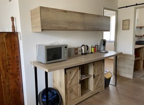 Interior - Apartment 'Appartement Au Pied Des Albères' with Mountain View, Wi-Fi and Air Conditioning (Montesquieu-des-Albères)