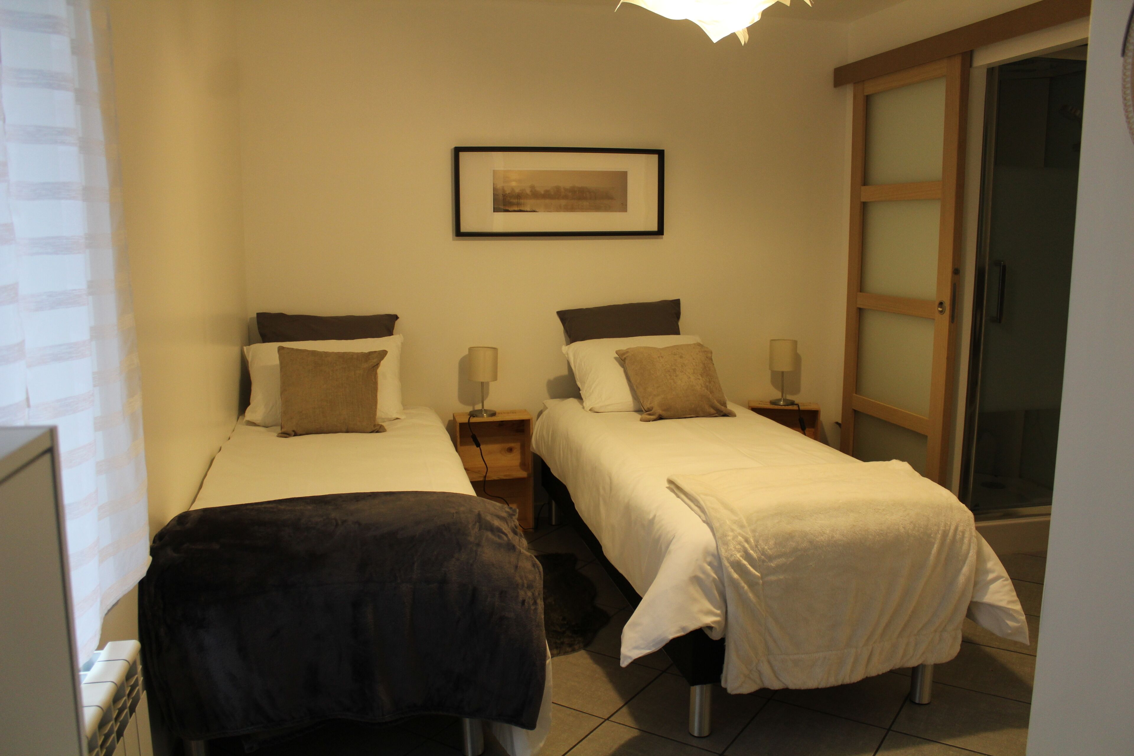 Iron/ironing board, travel cot, free WiFi, bed sheets