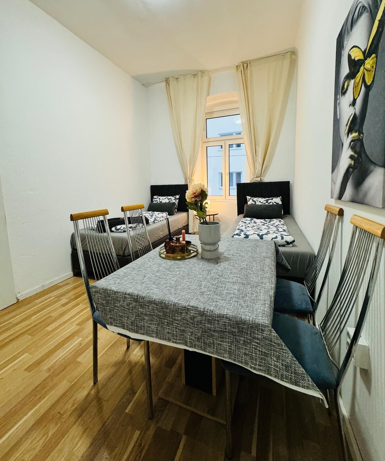 Basic Apartment | Iron/ironing board