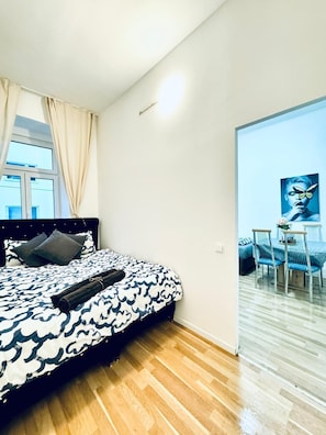 Căn hộ cơ bản | Bàn ủi/dụng cụ ủi quần áo