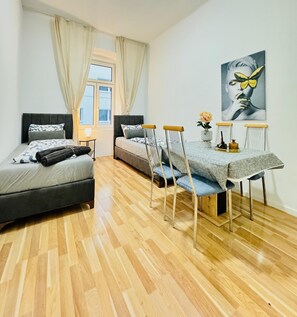 Interior - Comfortable 2BR Retreat Near Stadthalle (Vienna)