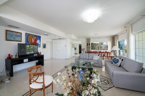 Fireplace - Villa Plumeria Flower (Chania)