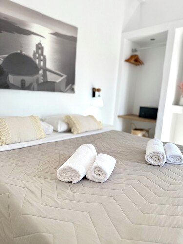 Fira Basement Studios