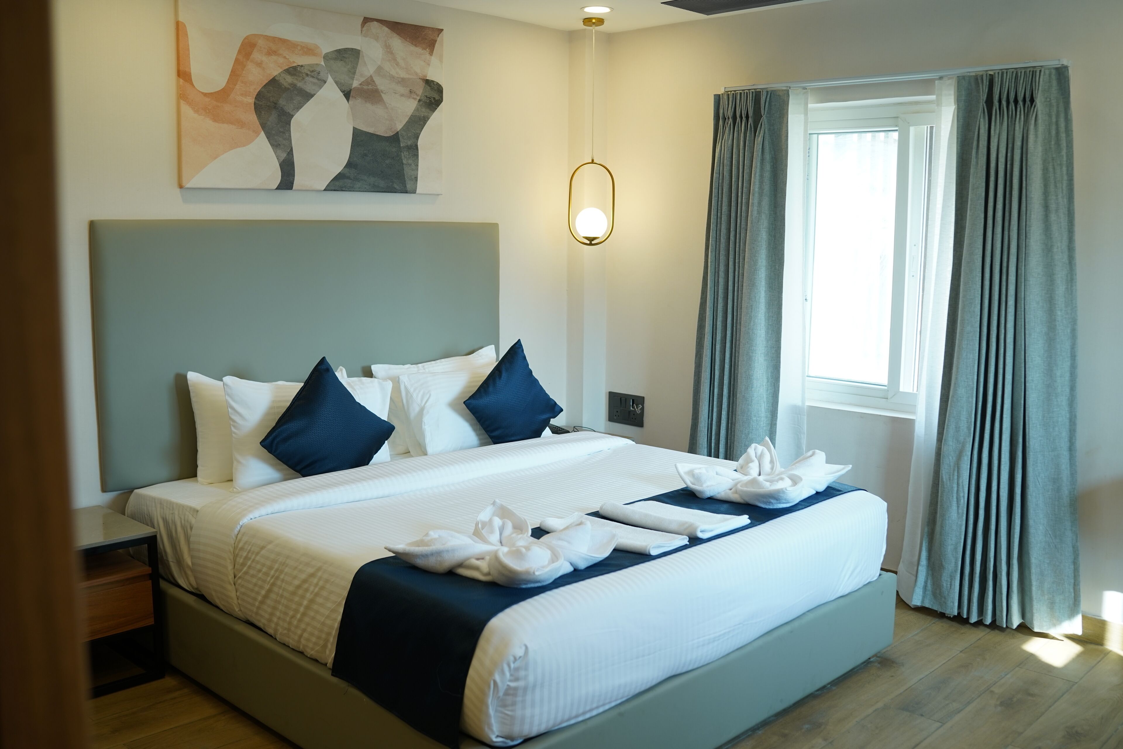 Minibar, desk, iron/ironing board, free WiFi