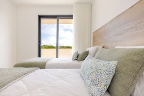 2 bedrooms, free WiFi, bed sheets - Vale Atlântico - BY SCH (Nazaré)