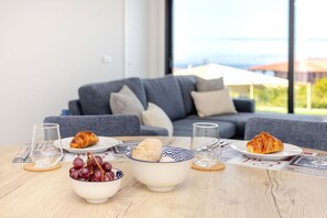 Dining - Vale Atlântico - BY SCH (Nazaré)