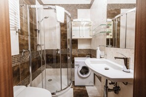 Apartment (16) | Bathroom | Shower, towels