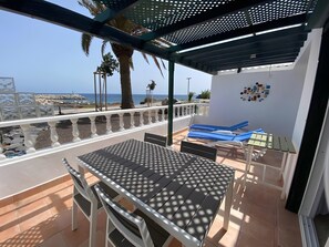 屋外ダイニングエリア