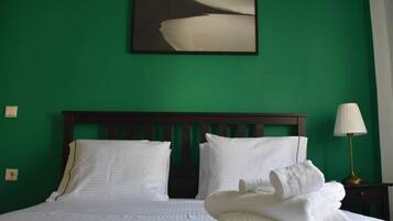 Classic-Apartment | Badezimmer | Dusche, Haartrockner, Handtücher, Seife