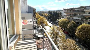 Standard-Apartment, Stadtblick | Terrasse/Patio