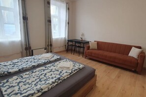 1 bedroom, WiFi, bed sheets - Neat 1BR Apt. Simmering - Ideal for Longstays (Vienna)