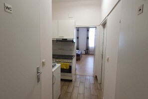 Interior - Neat 1BR Apt. Simmering - Ideal for Longstays (Vienna)