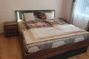 WiFi, bed sheets - Quaint 1BR in Simmering -Well-suited for Longstays (Vienna)