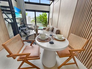 Dining - Brand New Private Pool Villa (canggu)