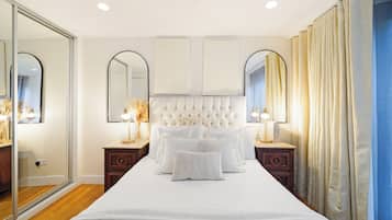 Työpöytä, kannettavalle tietokoneelle sopiva työtila, ilmainen Wi-Fi