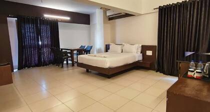 PRATHAM INN BY DOWNTOWN HOTELS