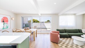 Smart TV - Ornos, 1-14 Market St - ducted air con, cot, highchair, Linen and Bed Making (Fingal Bay)