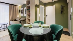 Apartamento (10A) | Servicio de comidas en la habitación