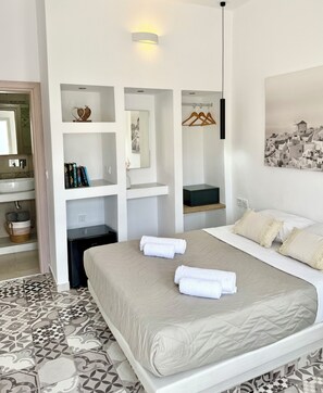 Standard Triple Room - Comfort Inn Fira (Santorini)
