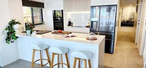Private kitchen - Cerulean Beachfront - Unit 1 (Sunshine Coast)