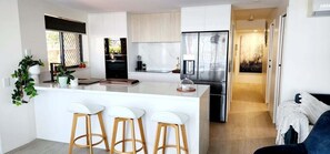 Private kitchen - Cerulean Beachfront - Unit 1 (Sunshine Coast)