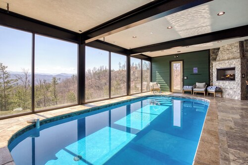 3 Bears Cottage | Private Indoor Pool · Sleeps 20 · Resort Amenities