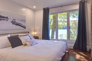 Silitysrauta/-lauta, Wi-Fi, vuodevaatteet