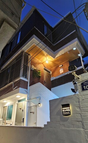 Exterior detail - [Open Discount & Gift] Party & Relaxation on Namsan's best night view Rooftop (Seoul)
